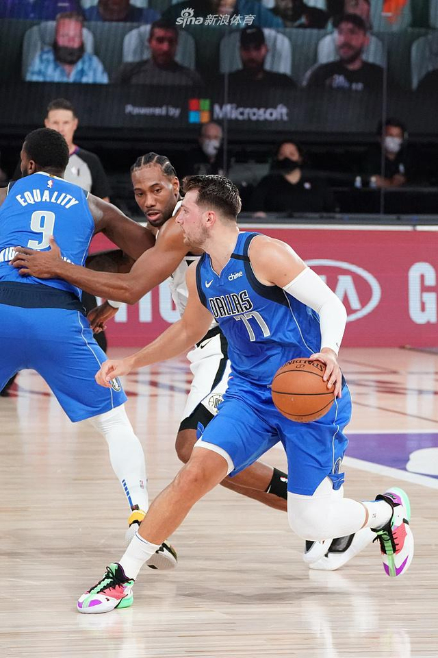 还凭借聪明 还凭借聪明