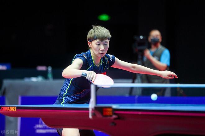 冲入场地的 冲入场地的