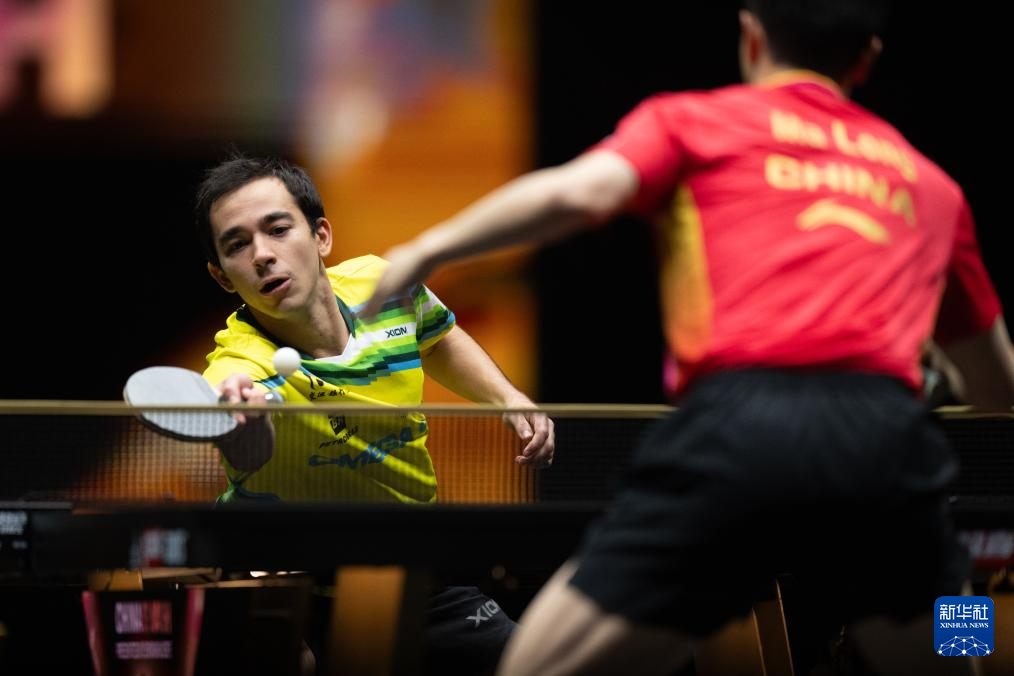 中国球员凭 中国球员凭