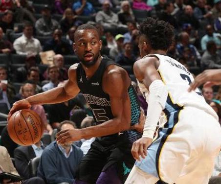 有人在球场 有人在球场