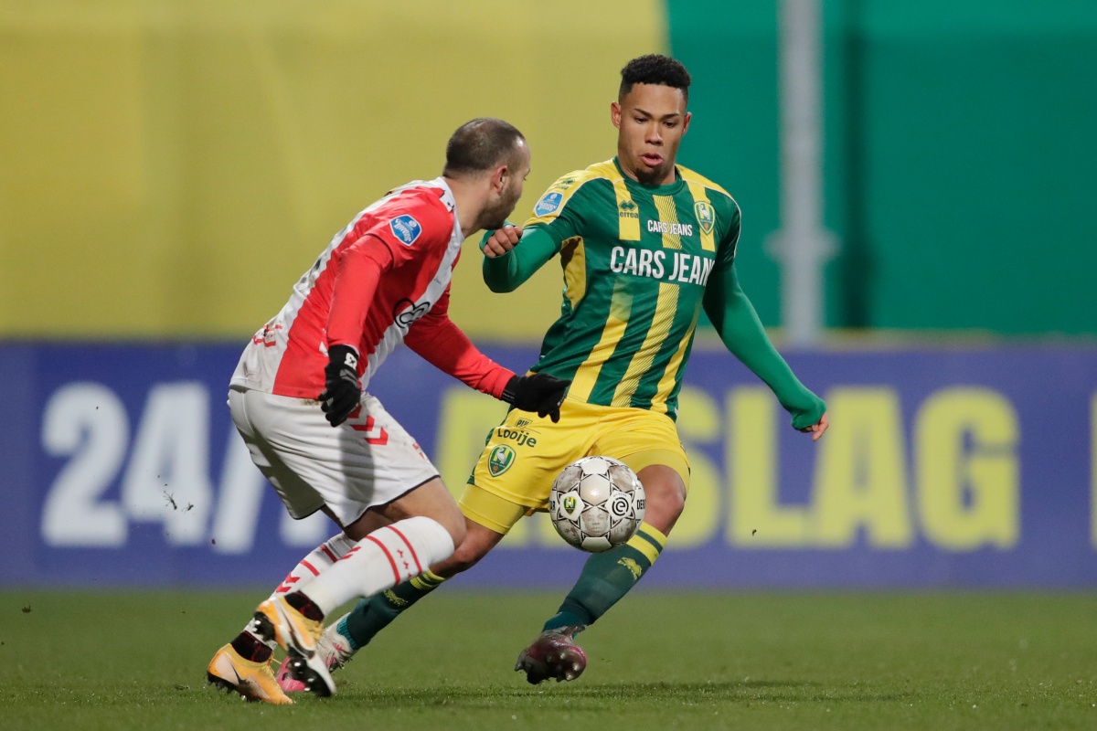 并打破防守 并打破防守