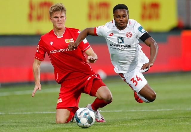 要求极高的 要求极高的