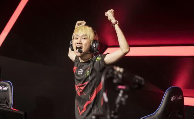 的执教下 的执教下